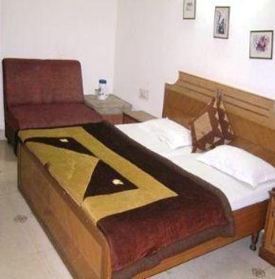 фото отеля Hotel Queens Land Amritsar