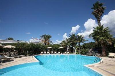 фото отеля Hotel Les Sables Noirs
