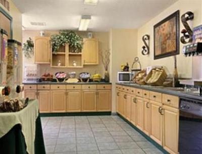 фото отеля Microtel Inn Greensboro