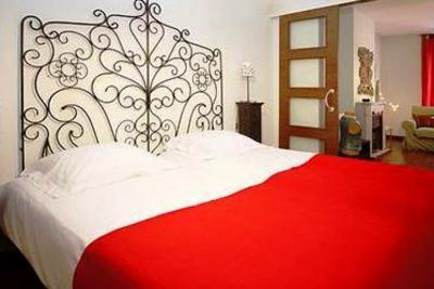 фото отеля Apartamentos Chueca Gran Via