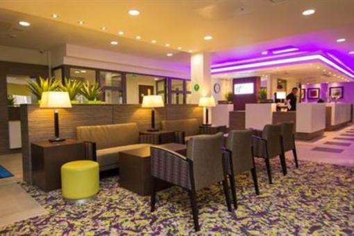 фото отеля Holiday Inn Express Harlow