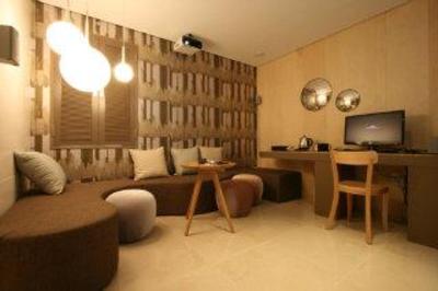 фото отеля Shinchon Y Hotel