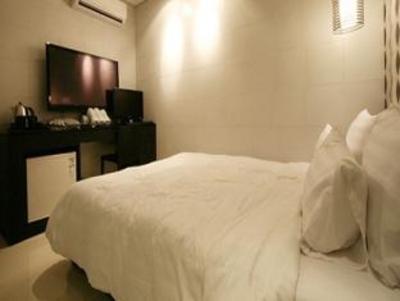 фото отеля Shinchon Y Hotel