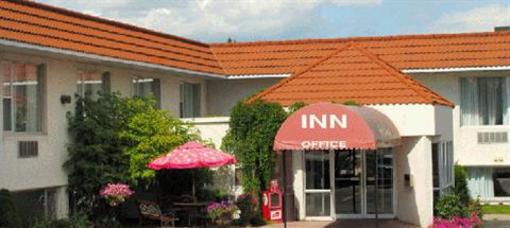 фото отеля Adam's Airport Inn