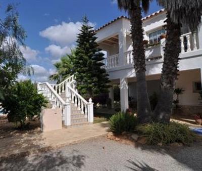 фото отеля Hostal Cala Boix