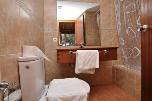 фото отеля Hostal Cala Boix