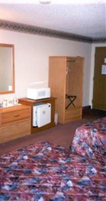 фото отеля AmericInn Motel & Suites Sheboygan