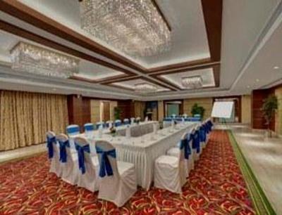 фото отеля Ramada Ahmedabad