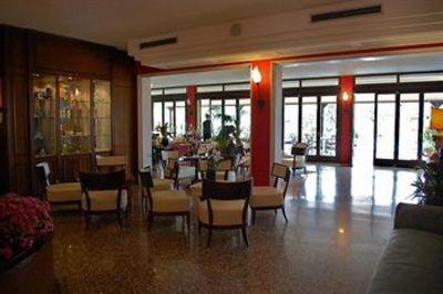 фото отеля Hotel Villa Madrina Garda