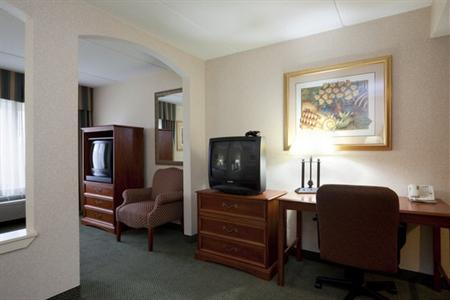 фото отеля Holiday Inn Express Hotel & Suites Hartford