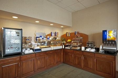 фото отеля Holiday Inn Express Hotel & Suites Hartford