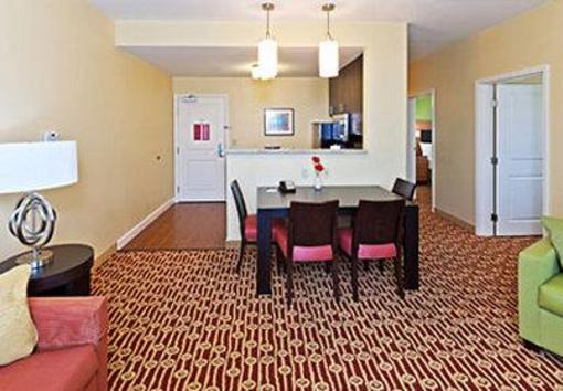 фото отеля Towneplace Suites Tulsa North Owasso