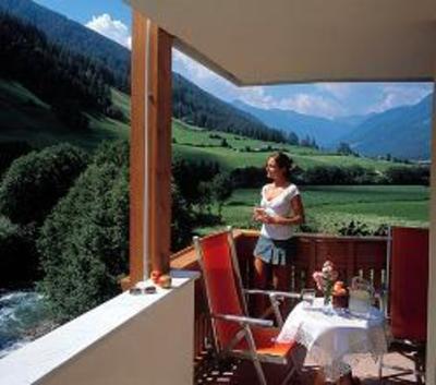 фото отеля Alpin Royal Wellness & Resort Hotel Ahrntal