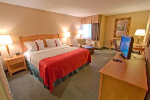 фото отеля Holiday Inn Downtown Everett