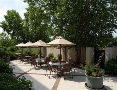 фото отеля Hampton Inn Charlotte Matthews