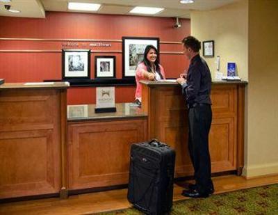 фото отеля Hampton Inn Charlotte Matthews