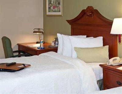 фото отеля Hampton Inn Charlotte Matthews