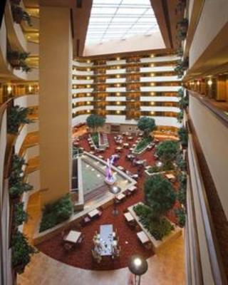 фото отеля Embassy Suites Loveland - Hotel, Spa and Conference Center