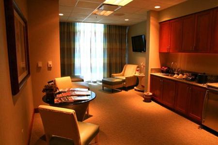 фото отеля Embassy Suites Loveland - Hotel, Spa and Conference Center