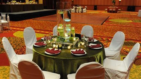 фото отеля Embassy Suites Loveland - Hotel, Spa and Conference Center