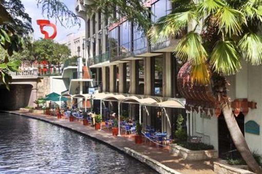 фото отеля Hilton Palacio del Rio