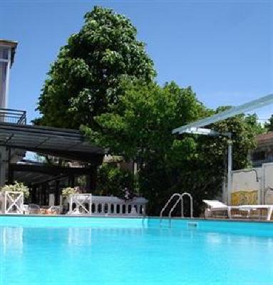 фото отеля Apis Hotel