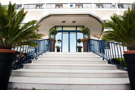 фото отеля Ticho's Hotel