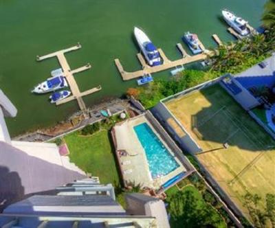 фото отеля Narrowneck Court Apartments Gold Coast