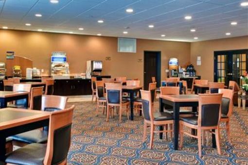 фото отеля Holiday Inn Express Hotel & Suites Airport Calgary