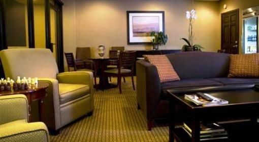 фото отеля Crowne Plaza Airport