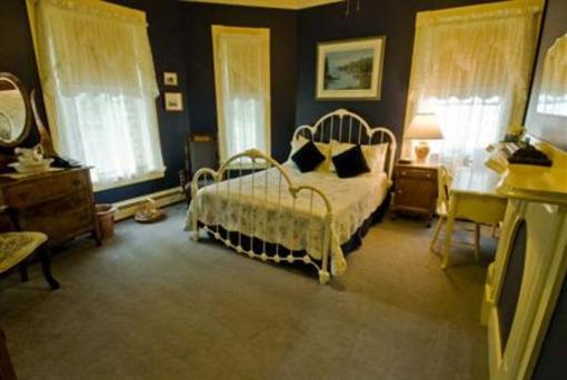 фото отеля Lunenburg Inn