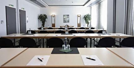 фото отеля InterCityHotel Rostock