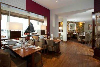 фото отеля Premier Inn Belfast Titanic Quarter