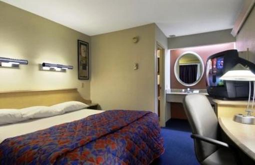 фото отеля Red Roof Inn Southfield