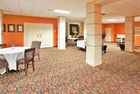 фото отеля Holiday Inn Manhattan at The Campus