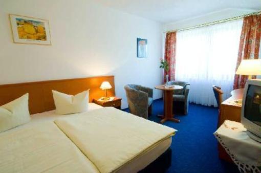 фото отеля Hotel Zum Sanger An Der Ahr Bad Neuenahr-Ahrweiler