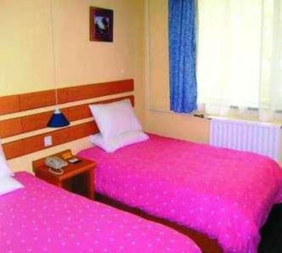 фото отеля Home Inn Urumqi Hualing Road