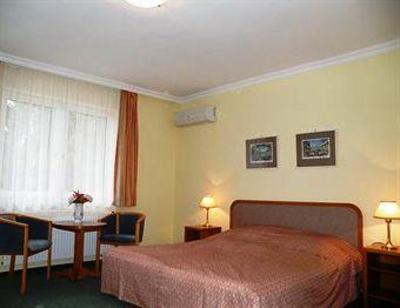 фото отеля Apartment Pension Rideg Heviz