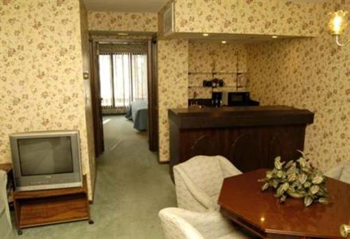 фото отеля Knights Inn Lodge Resort Forest City