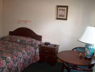 фото отеля Birch Knoll Motel