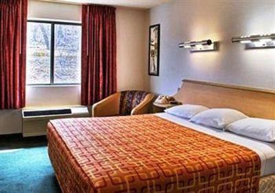 фото отеля Econo Lodge Lavale