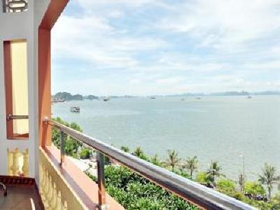 фото отеля Thuy Duong Hotel Ha Long
