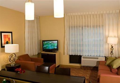 фото отеля TownePlace Suites by Marriott Huntington