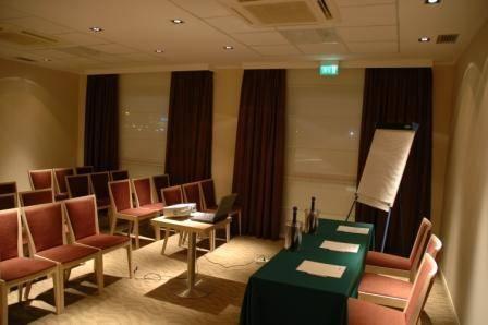 фото отеля Best Western Palace Inn Hotel