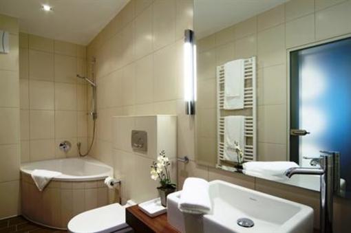 фото отеля Zur Quelle Hotel