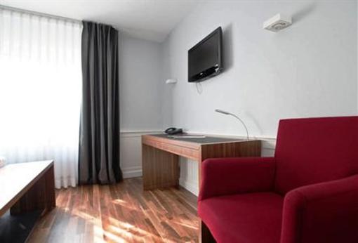 фото отеля Zur Quelle Hotel