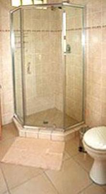 фото отеля Chamonix Guest Lodge Kempton Park