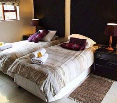 фото отеля Bluewater Beachfront Guest House