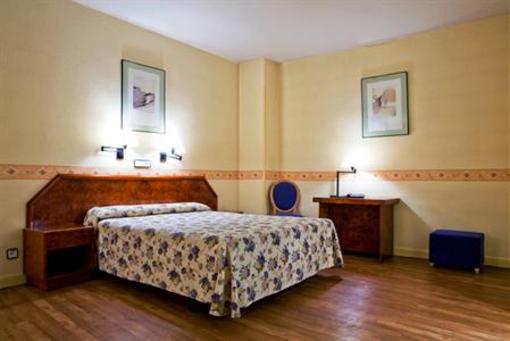 фото отеля Aparthotel Tribunal