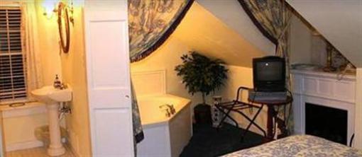 фото отеля Elk Forge B&B Inn, Retreat and Day Spa